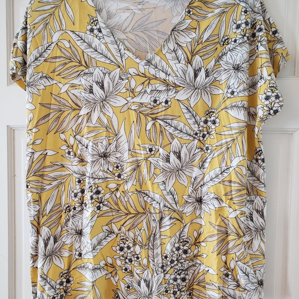 Happy yellow v-neck tee with cap sleeves